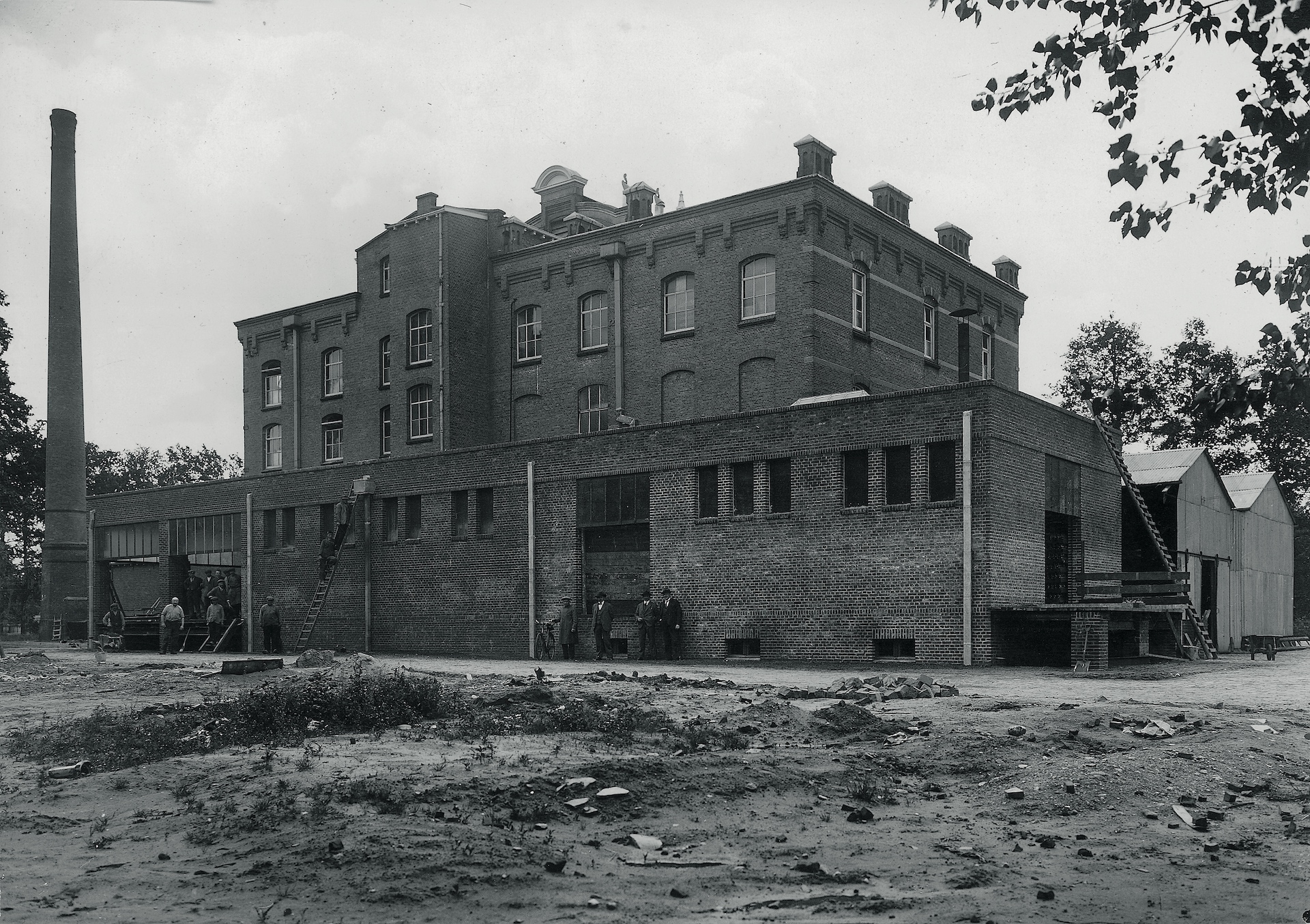 Opening van 'De Enschedesche Bierbrouwerij'